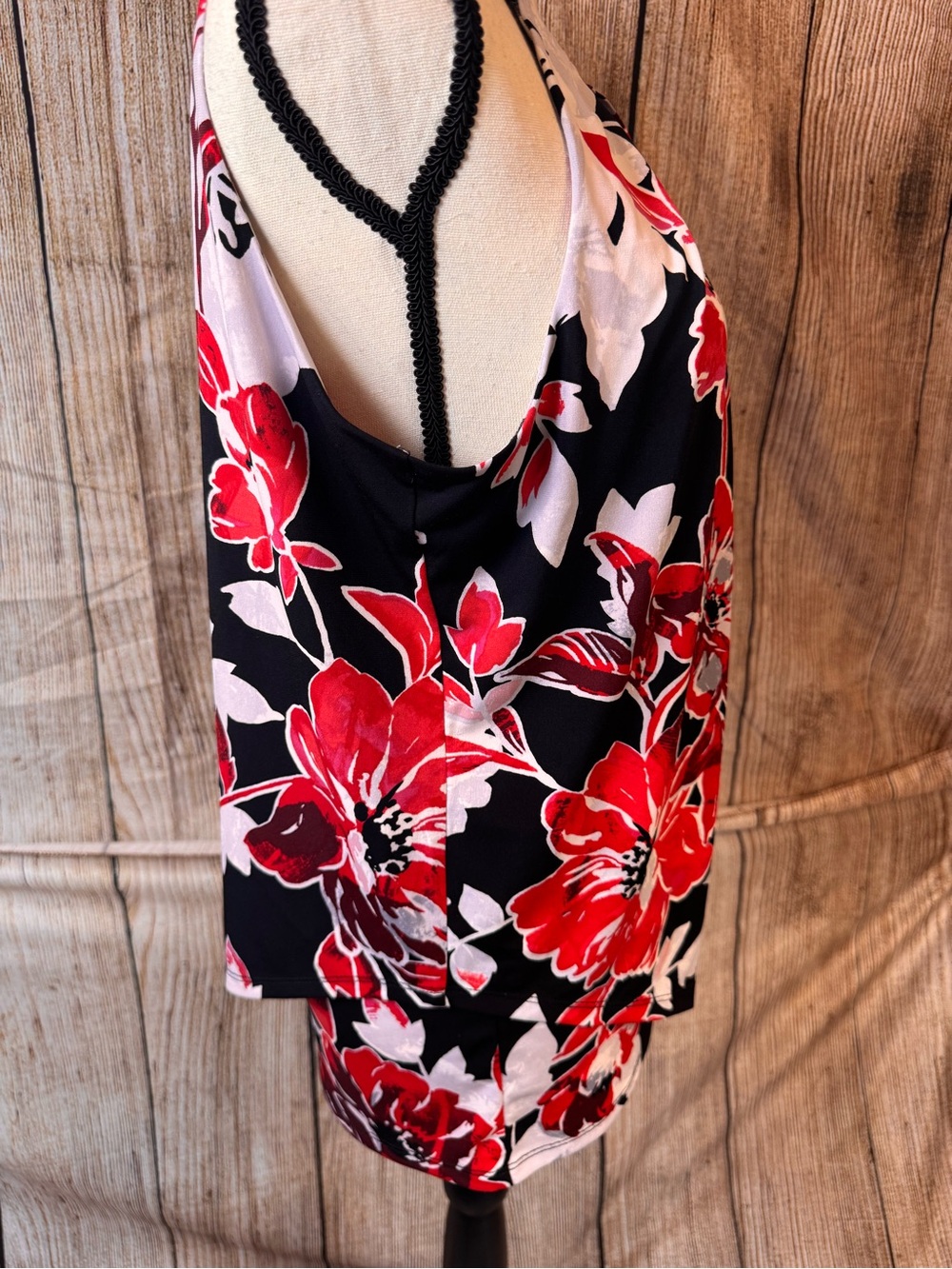 White House Black Market Navy Halter Tank with Red and White Floral Print - Picture 3 of 10